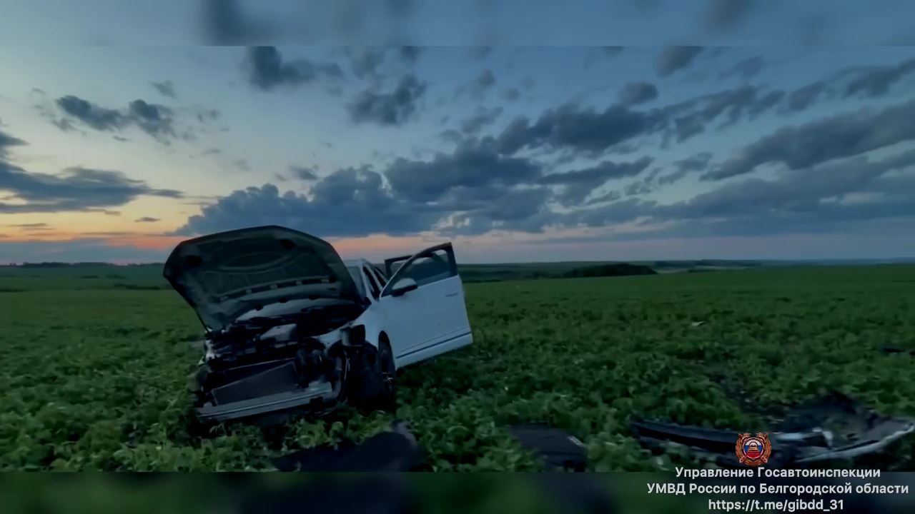 На белгородской трассе водитель не смог выжить после опрокидывания автомобиля