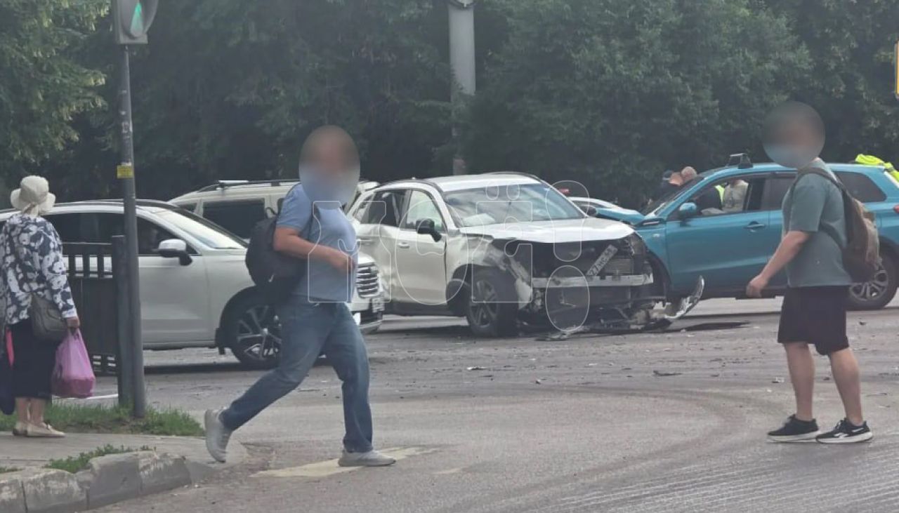 Массовая авария произошла на Московском проспекте в Воронеже&nbsp;