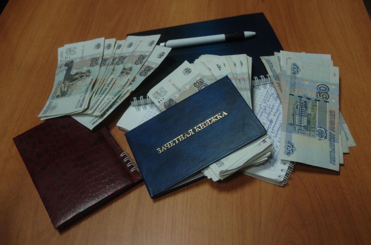 Замдиректора техникума заплатит 2 млн рублей за получение взяток в Воронежской области