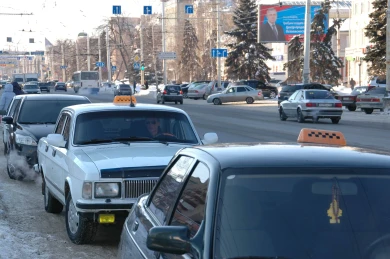 Таксисты стали отказываться от заказов из-за проблем с бензином
