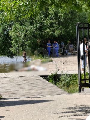 Стала известность личность мужчины, умершего на пляже в воронежском парке