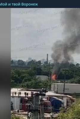 Грузовик загорелся на выезде из Воронежа