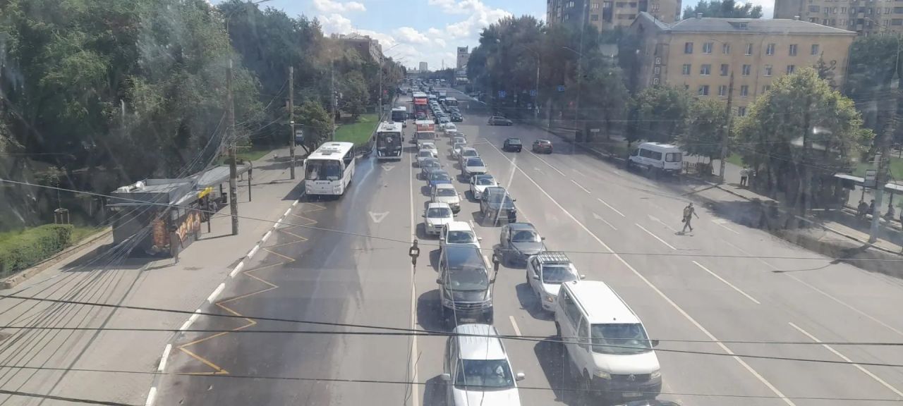 Жуткая пробка сковала Московский проспект из-за перекрытий&nbsp;
