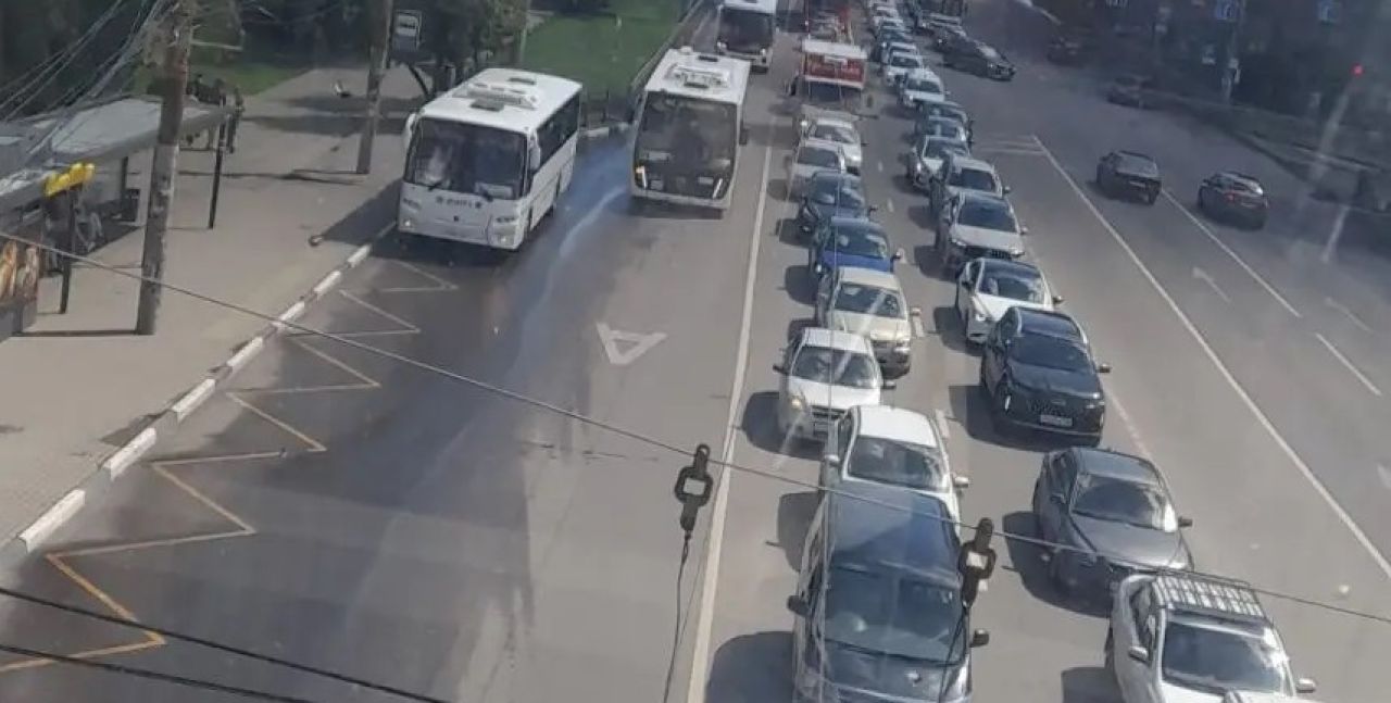 Автобусные маршруты изменились из-за перекрытия на Московском проспекте в Воронеже