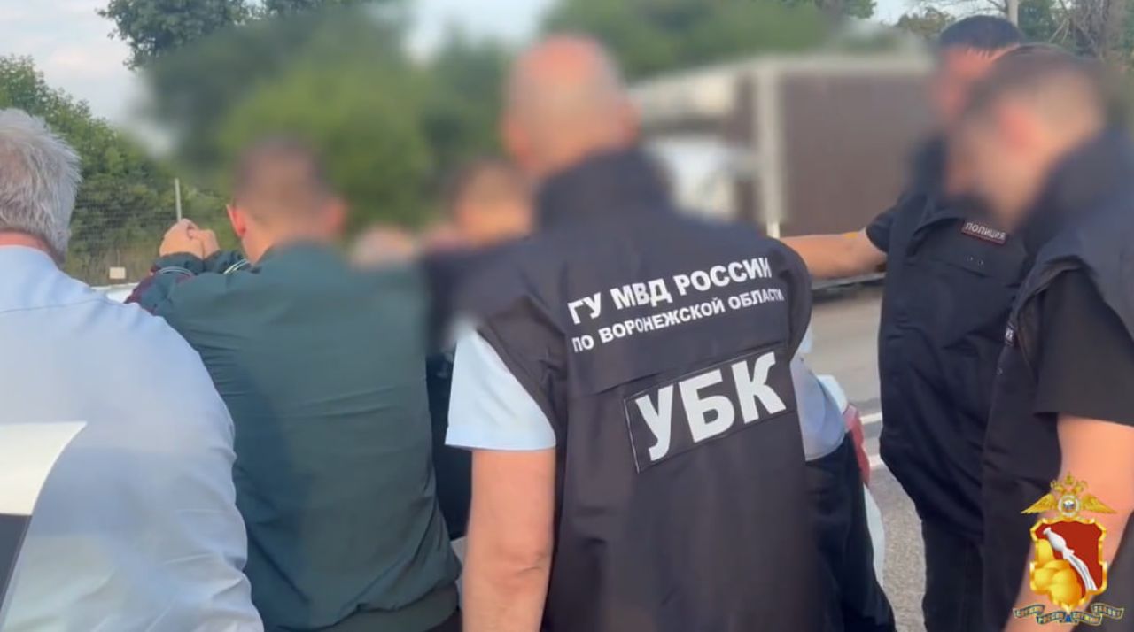«Силовики» заставили воронежанку уехать в&nbsp;соседнюю область и&nbsp;отдать три миллиона рублей