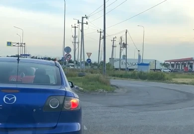 «Заправлялись больше часа». Внушительную пробку на АЗС сняли на видео воронежцы