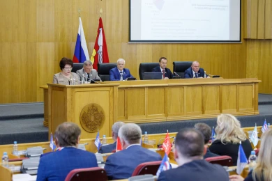На что районы в 2025 году получили средства из казны Воронежской области? 