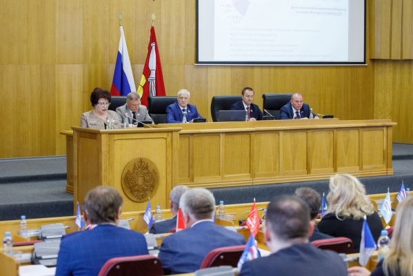 На что районы в 2025 году получили средства из казны Воронежской области? 