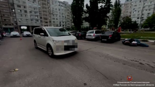 В Белгородской области 6-летнего ребенка сбила иномарка прямо во дворе