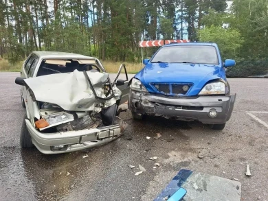 Пять человек попали в больницу после ДТП на перекрёстке в Воронежской области