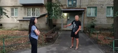Воронежец ограбил сидевшую на лавочке пенсионерку