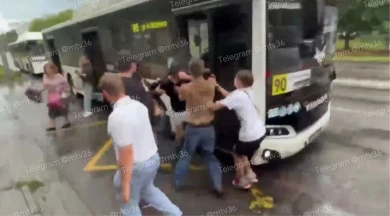Полиция прокомментировала нападение на парня в юбке у воронежского ТЦ
