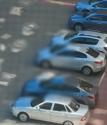 Труп под окнами многоэтажки обнаружили воронежцы