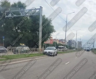 «Самую нелепую парковку» показали на фото в воронежском микрорайоне