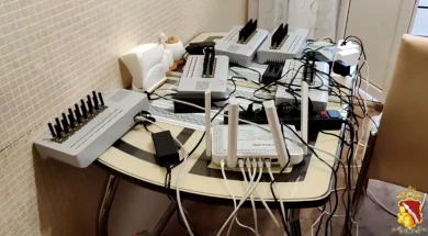 Воронежские полицейские накрыли подпольный узел связи в съёмной квартире