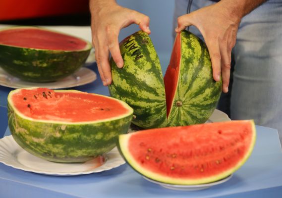 Выяснилось, какой арбуз категорически нельзя покупать