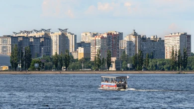 Новый причал появится на Петровской набережной