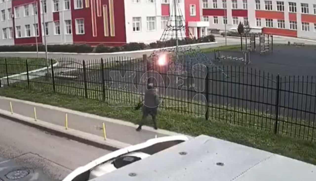 Зажигательную смесь метнули на&nbsp;территорию школы под&nbsp;Воронежем (ВИДЕО)
