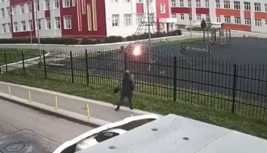Зажигательную смесь метнули на территорию школы под Воронежем (ВИДЕО)