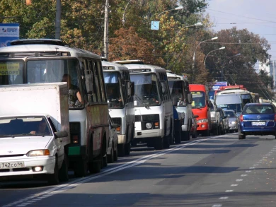 ДТП и дорожные работы парализовали движение на выезде из Воронежа