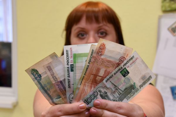 Выяснилось, у кого из воронежцев зарплаты растут быстрее остальных