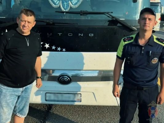 Автобус с 45 пассажирами застрял посреди воронежской трассы