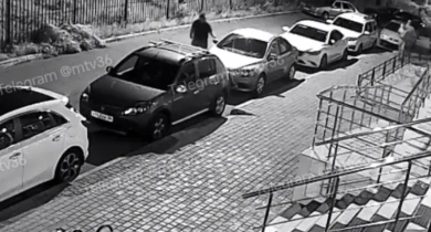 Разбитый лифт и повреждённые машины: погром воронежского ЖК попал на видео