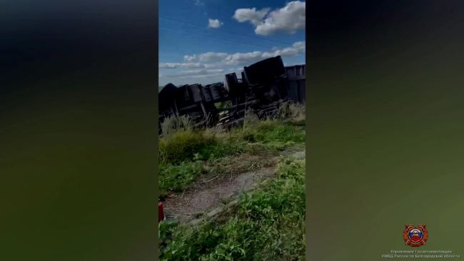 Под Белгородом перевернулся грузовик с песком
