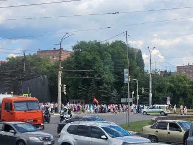 Мегапробка сковала Московский проспект из-за крестного хода
