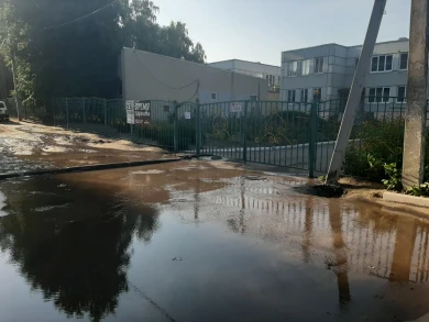 «Пройти невозможно». Воронежцы бьют тревогу из-за залитого прохода в детский сад