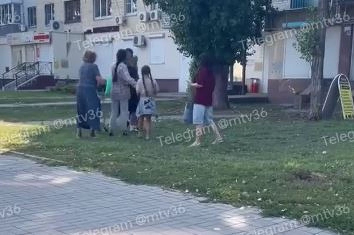 Уголовное дело возбудили против воронежца, ударившего девушку скейтом по лицу