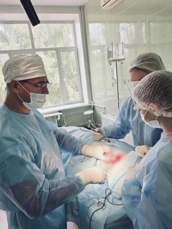 Воронежские хирурги спасли мужчину с опухолью на лице, которая росла более 10 лет