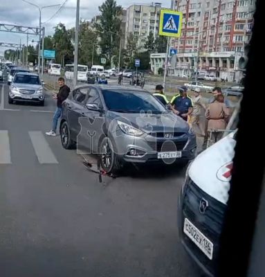 Жуткая пробка сковала воронежскую улицу из-за ДТП со сбитым ребёнком
