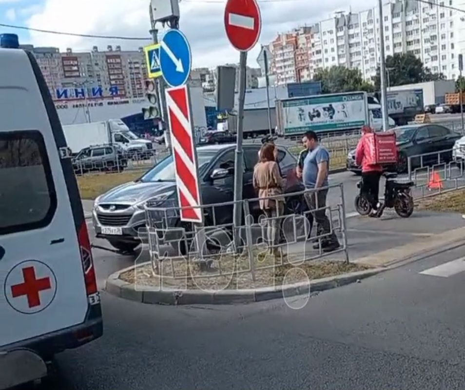Выяснилось, что стало с ребёнком, которого сбила иномарка у воронежского ТЦ