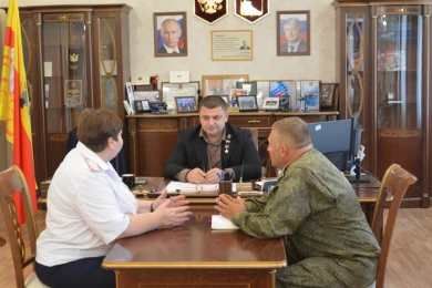 Воронежская кадетская школа получит новую столовую и бюст великого полководца