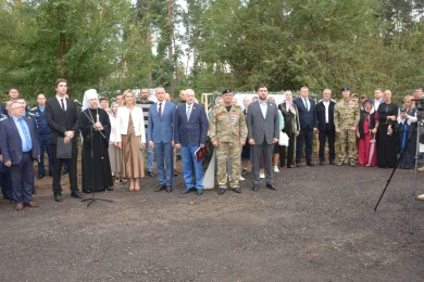 Воронежские депутаты передали технику в зону СВО