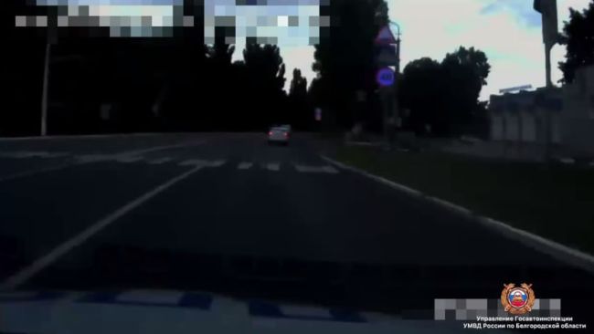 Белгородка с отрезанной фалангой пальца доехала до больницы на патрульной машине