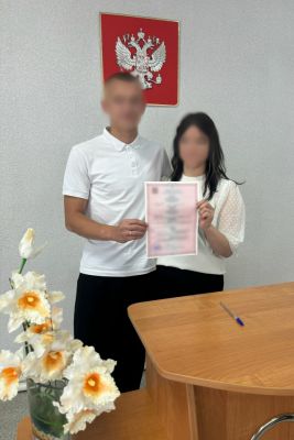 Воронежец женился на давней возлюбленной прямо в колонии