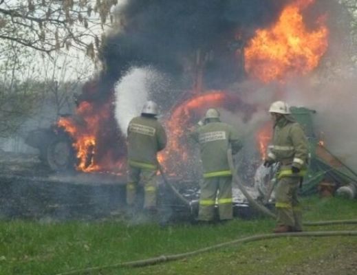Комбайн вспыхнул в воронежском селе