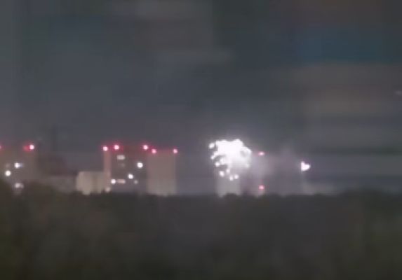 «Совсем плохо с головой?!» Салют во время угрозы удара БПЛА взбесил воронежцев (ВИДЕО)