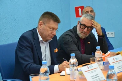Депутат городской Думы встретился с ветеранами спецоперации в клубе «Все СВОи» 