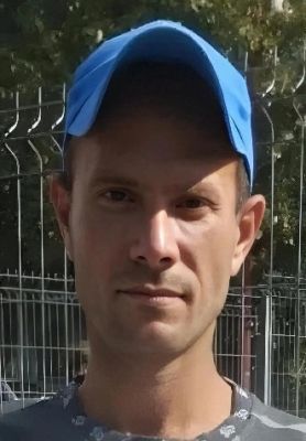 Мужчина с красным пакетом без вести пропал в Воронеже