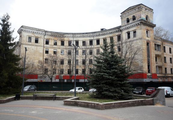 Началась реставрация многострадального объекта культурного наследия на Депутатской