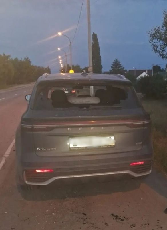 Пассажир авто разбил кирпичом чужую машину из-за ссоры в Липецкой области