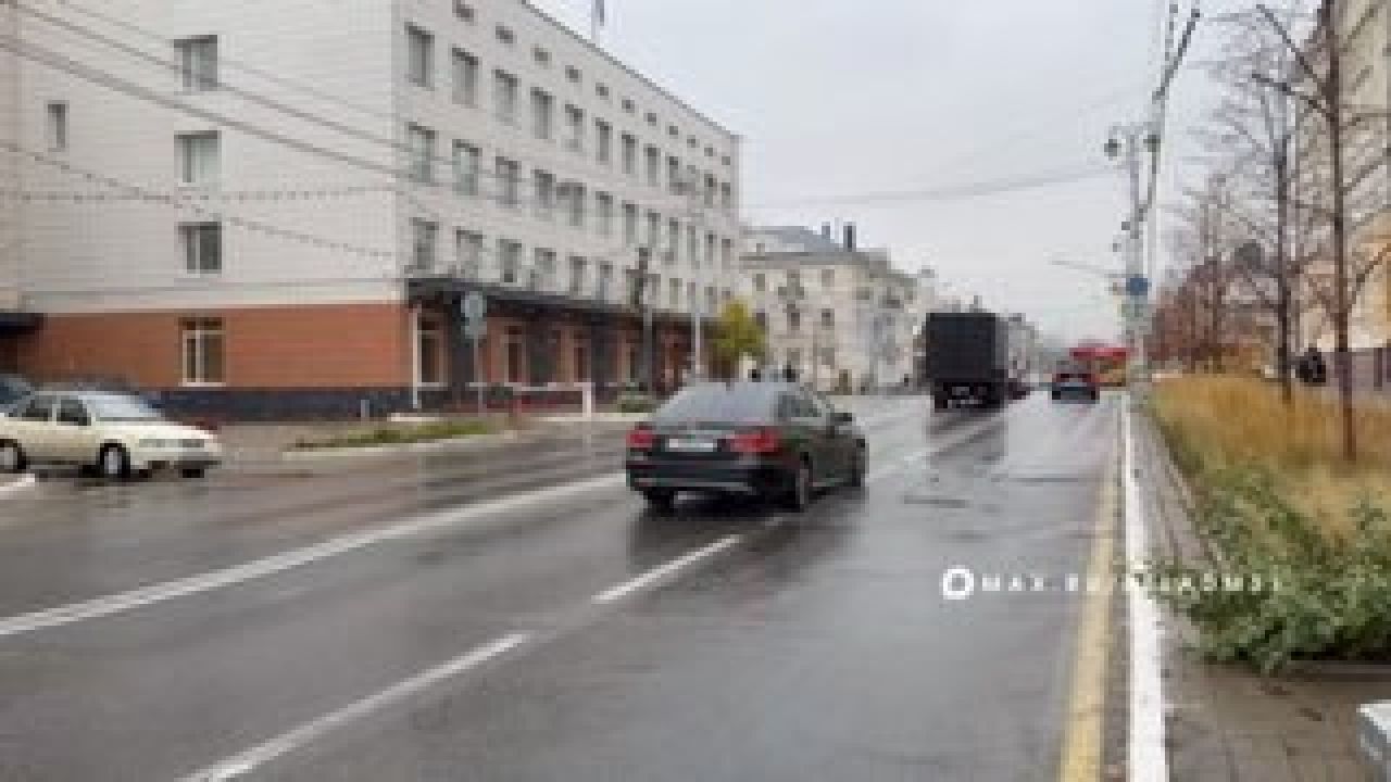 На перекрёстке Чумичова и Гражданского в Белгороде настраивают светофор