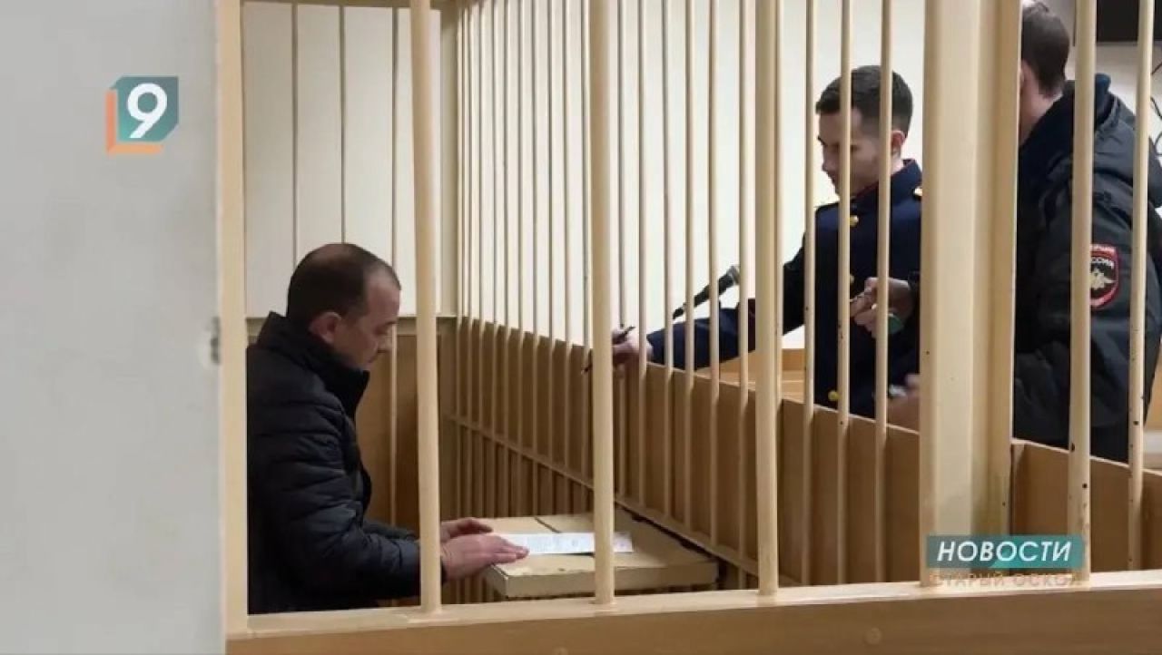 Обвиняемый во взятке экс-глава Старого Оскола Владимир Жданов ушёл на СВО