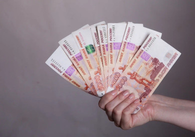 Курянам напомнили, какие выплаты можно получить к 1 сентября