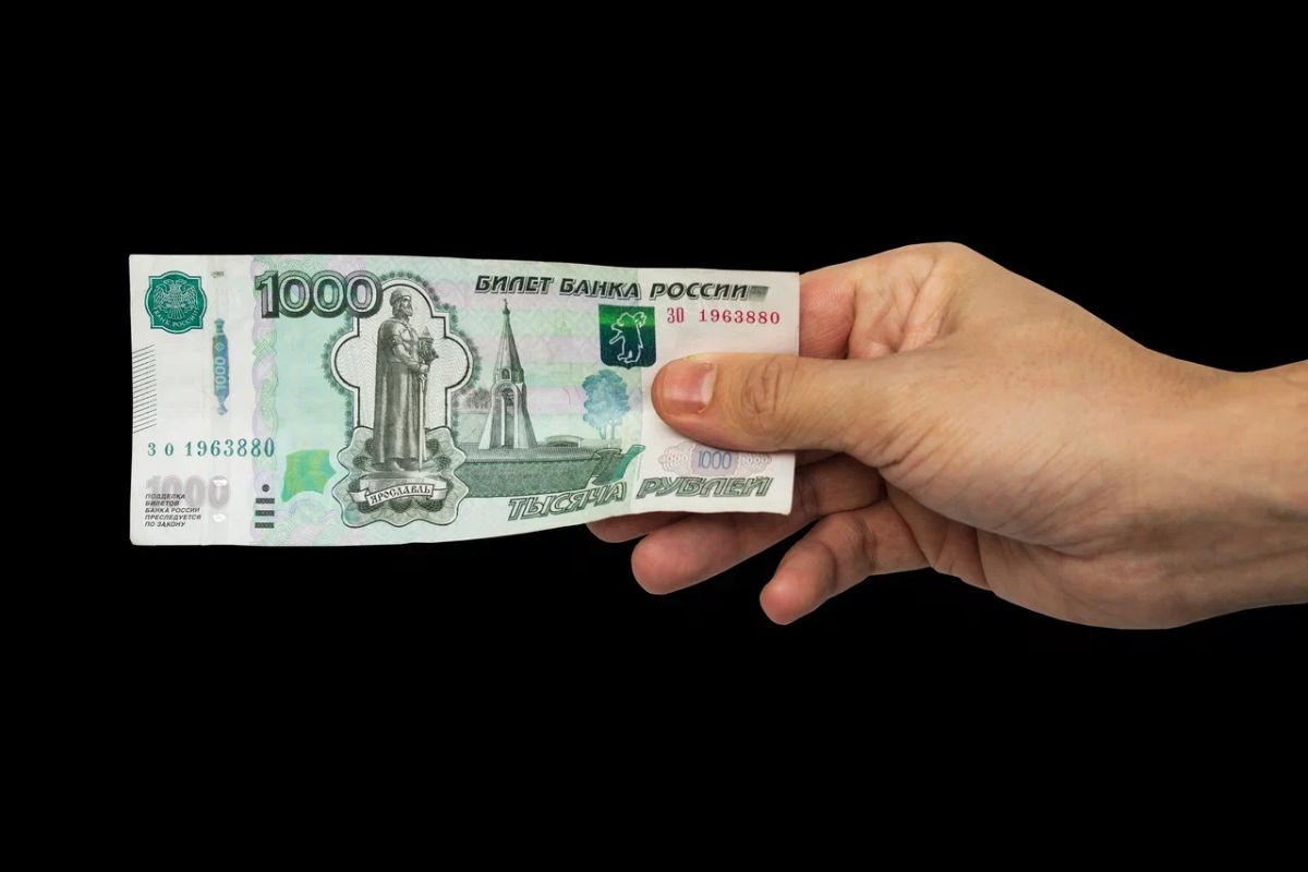 С 1 октября в России проиндексируют зарплаты бюджетникам: вот кому обещана прибавка