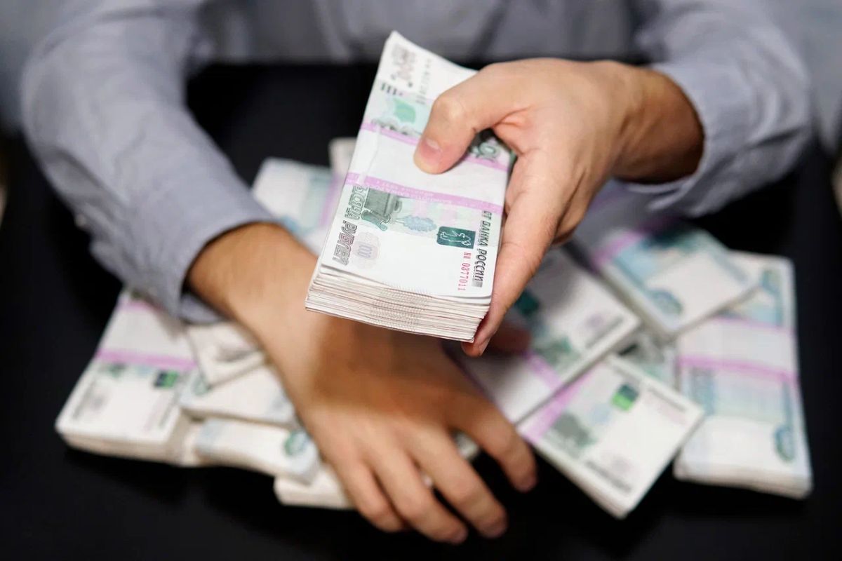 В России с 1 октября проиндексируют зарплаты бюджетникам: вот кому обещана прибавка