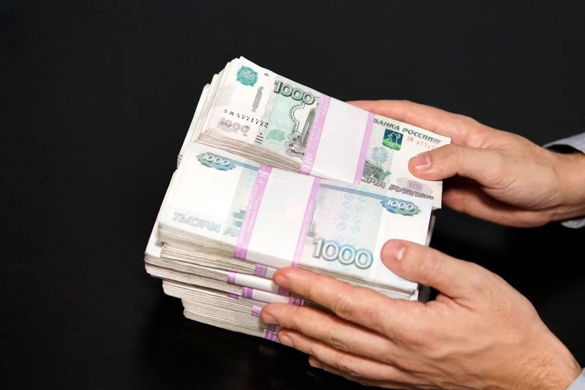 Счастье не в деньгах? Вот сколько денег нужно россиянам для «нормальной» и «богатой» жизни 
